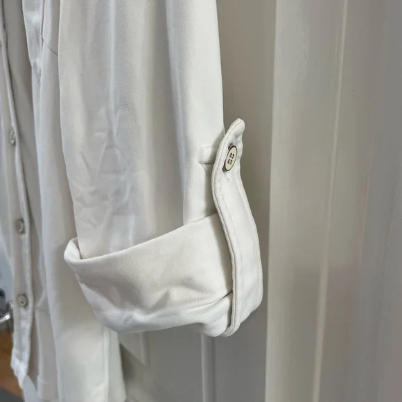 J. McLaughlin Classic White Button-Down Shirt - Picture 6 of 9